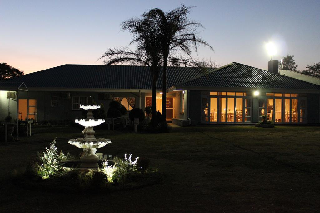 Nauntons Guest House & Wedding Venue Ladysmith Exterior photo
